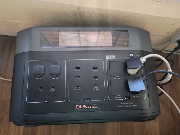 Пакування. Зарядна станція Oukitel BP2000E